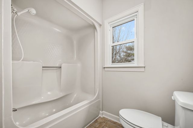 105 Kings Pl, Tullahoma, TN 37388