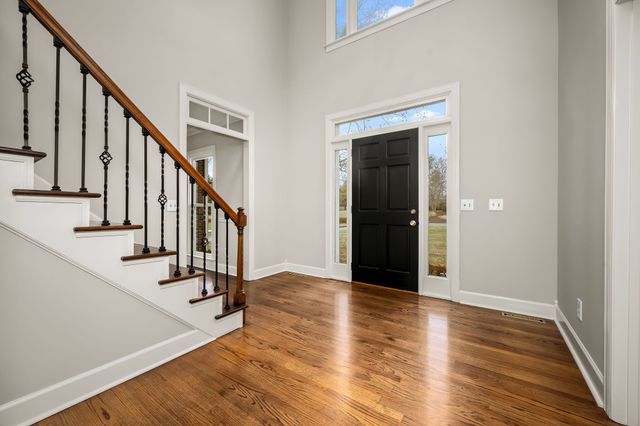 105 Kings Pl, Tullahoma, TN 37388