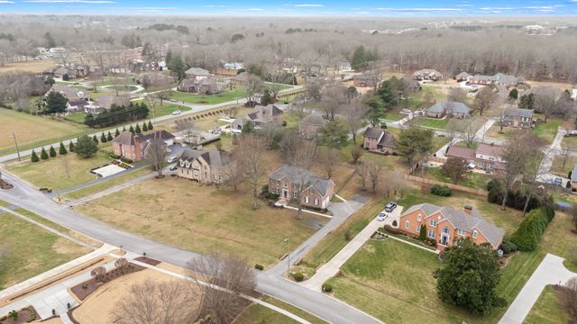 105 Kings Pl, Tullahoma, TN 37388