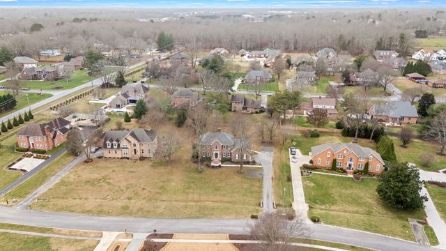 105 Kings Pl, Tullahoma, TN 37388