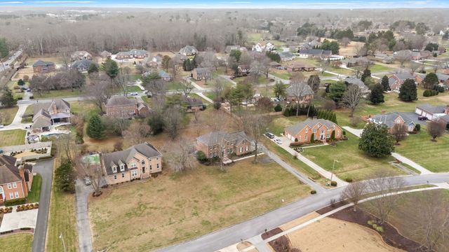 105 Kings Pl, Tullahoma, TN 37388