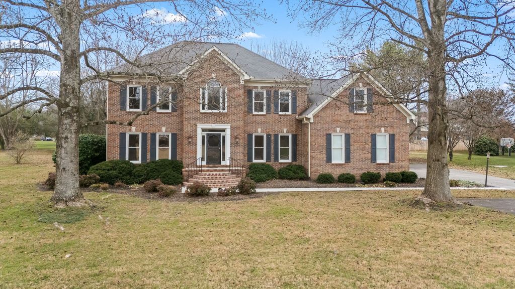 105 Kings Pl, Tullahoma, TN 37388