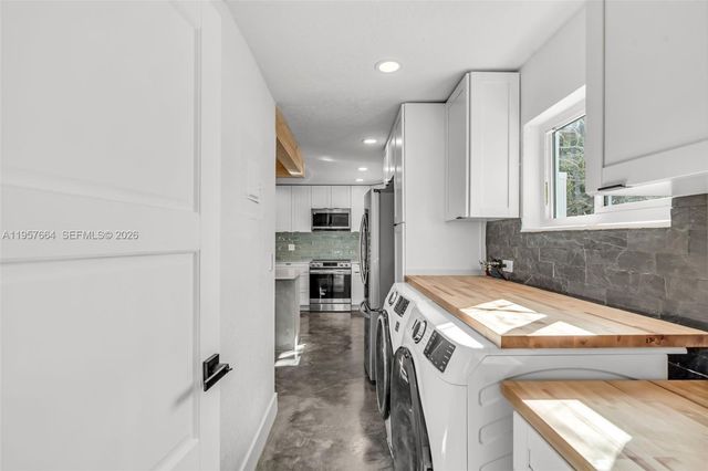 3301 N 66th Ave, Hollywood, FL 33024