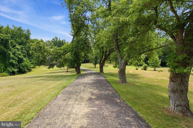 2175 PONDS WOOD RD, Huntingtown, MD 20639