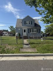 30 Murray Avenue, Piscataway, NJ 08854