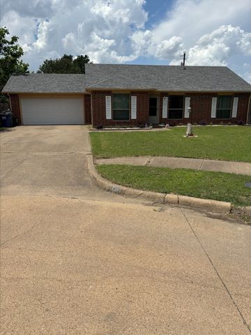 123 Brisbane Court, Glenn Heights, TX 75154