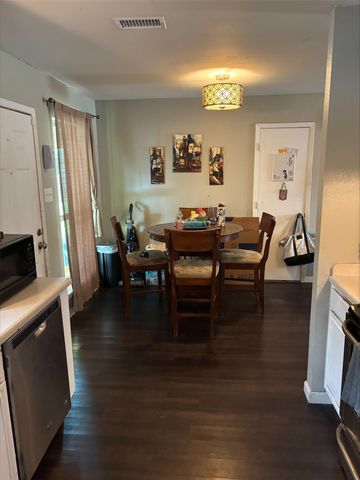 123 Brisbane Court, Glenn Heights, TX 75154