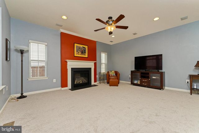 4072 PRESIDENTIAL HILL LOOP, Dumfries, VA 22025