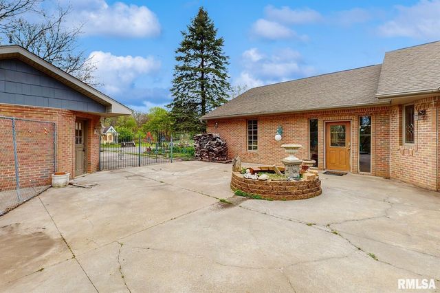 315 N 9TH Street, Clinton, IA 52732