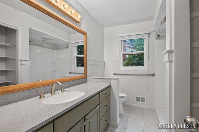 2217 Highlander Drive, Kentwood, MI 49508
