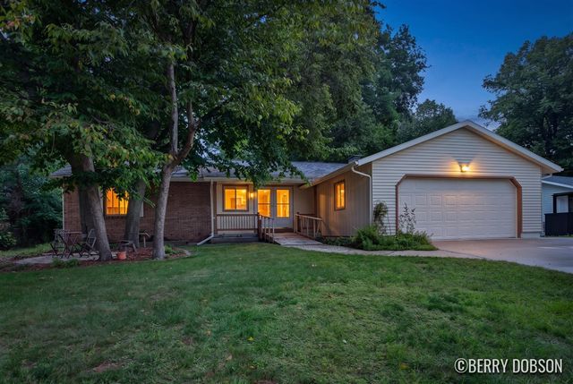 2217 Highlander Drive, Kentwood, MI 49508