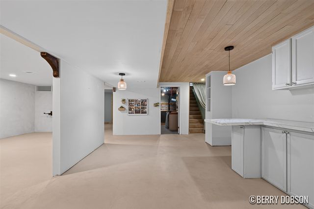 2217 Highlander Drive, Kentwood, MI 49508