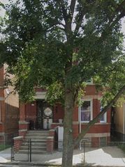903 N Drake Avenue, Chicago, IL 60651