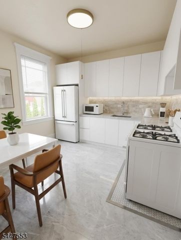 121 W 6Th St, Bayonne City, NJ 07002