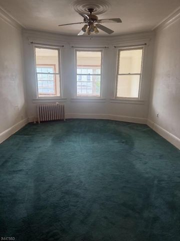 121 W 6Th St, Bayonne City, NJ 07002