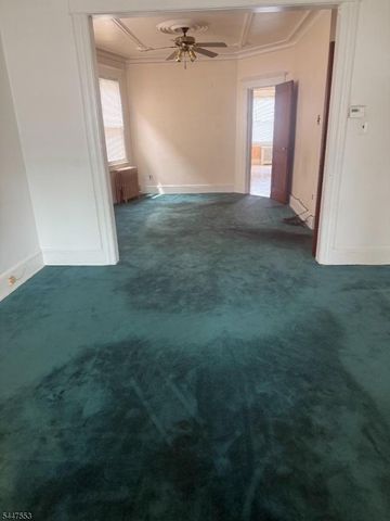 121 W 6Th St, Bayonne City, NJ 07002