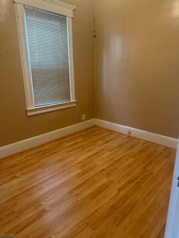 121 W 6Th St, Bayonne City, NJ 07002