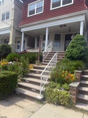 121 W 6Th St, Bayonne City, NJ 07002