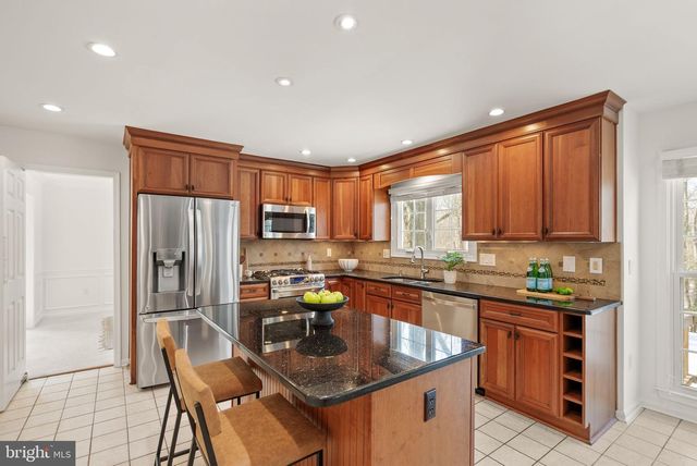 8144 TALL TIMBER DR, Gainesville, VA 20155