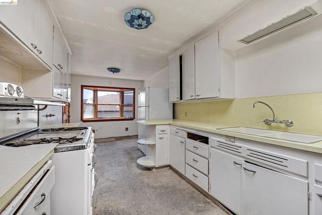 5674 Poinsett Ave, El Cerrito, CA 94530