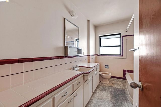 5674 Poinsett Ave, El Cerrito, CA 94530