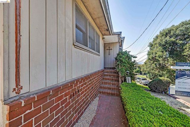 5674 Poinsett Ave, El Cerrito, CA 94530