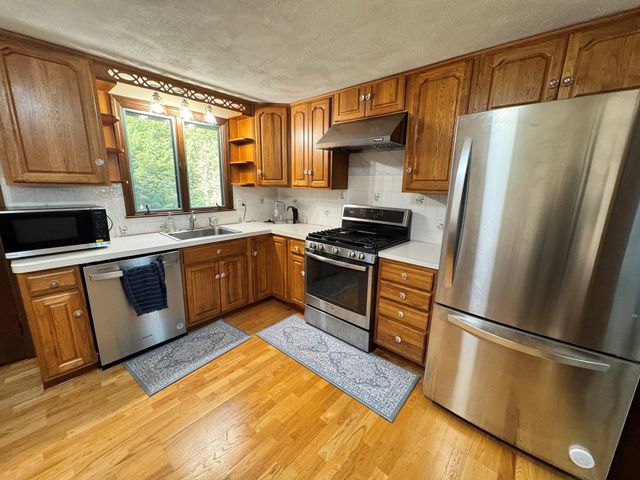 41 Guggins Ln, Boxborough, MA 01719
