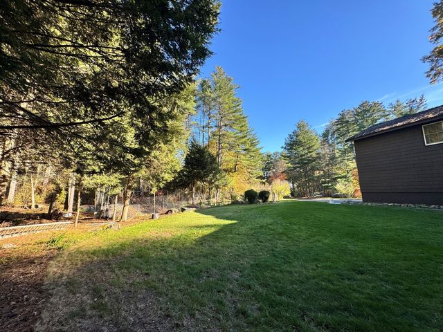41 Guggins Ln, Boxborough, MA 01719