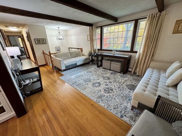 41 Guggins Ln, Boxborough, MA 01719