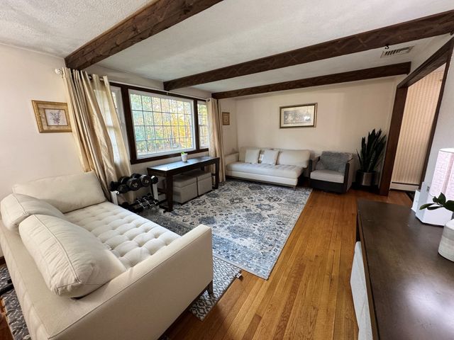 41 Guggins Ln, Boxborough, MA 01719