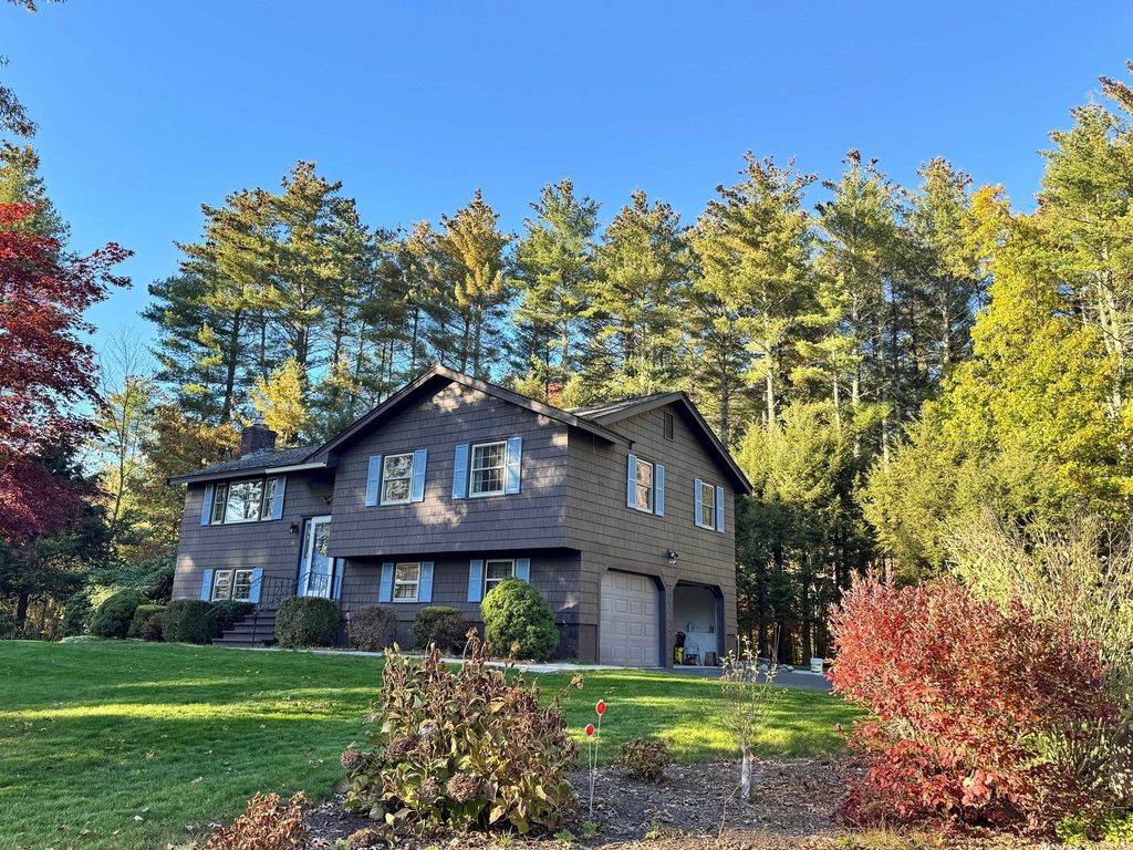 41 Guggins Ln, Boxborough, MA 01719