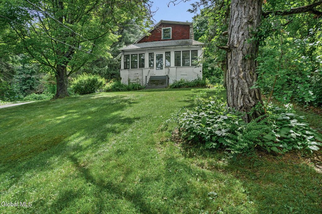 120 Leversee Road, Schaghticoke, NY 12182