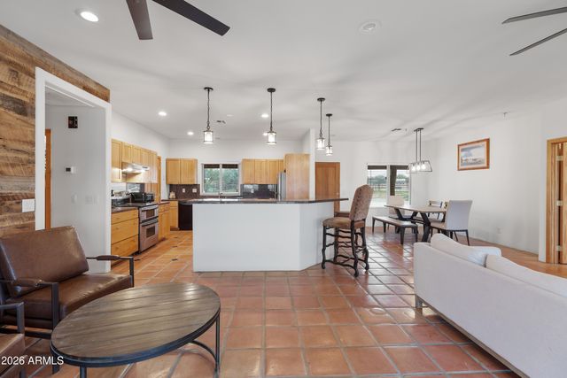 16030 E Dixileta Drive, Scottsdale, AZ 85262