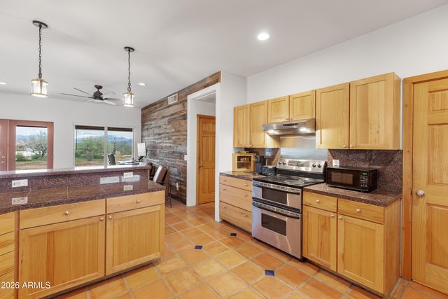 16030 E Dixileta Drive, Scottsdale, AZ 85262