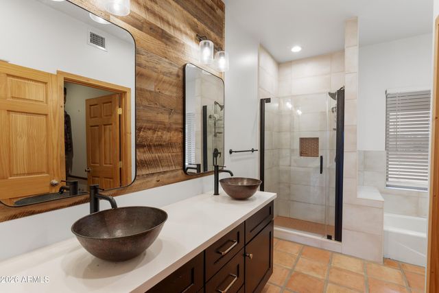 16030 E Dixileta Drive, Scottsdale, AZ 85262