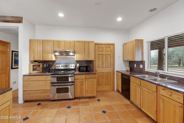 16030 E Dixileta Drive, Scottsdale, AZ 85262