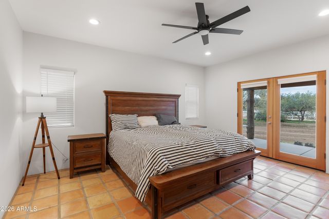 16030 E Dixileta Drive, Scottsdale, AZ 85262