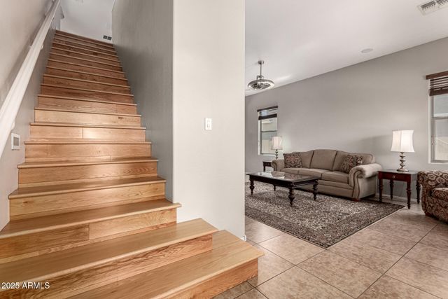 3914 E CONSTANCE Way, Phoenix, AZ 85042