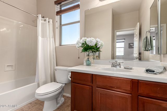 3914 E CONSTANCE Way, Phoenix, AZ 85042