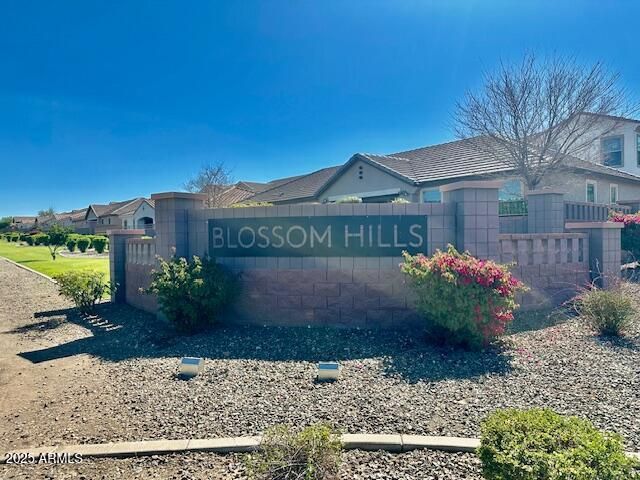 3914 E CONSTANCE Way, Phoenix, AZ 85042