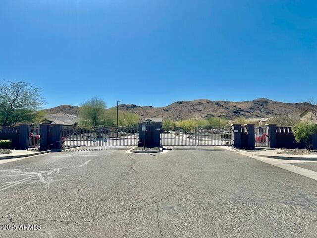 3914 E CONSTANCE Way, Phoenix, AZ 85042