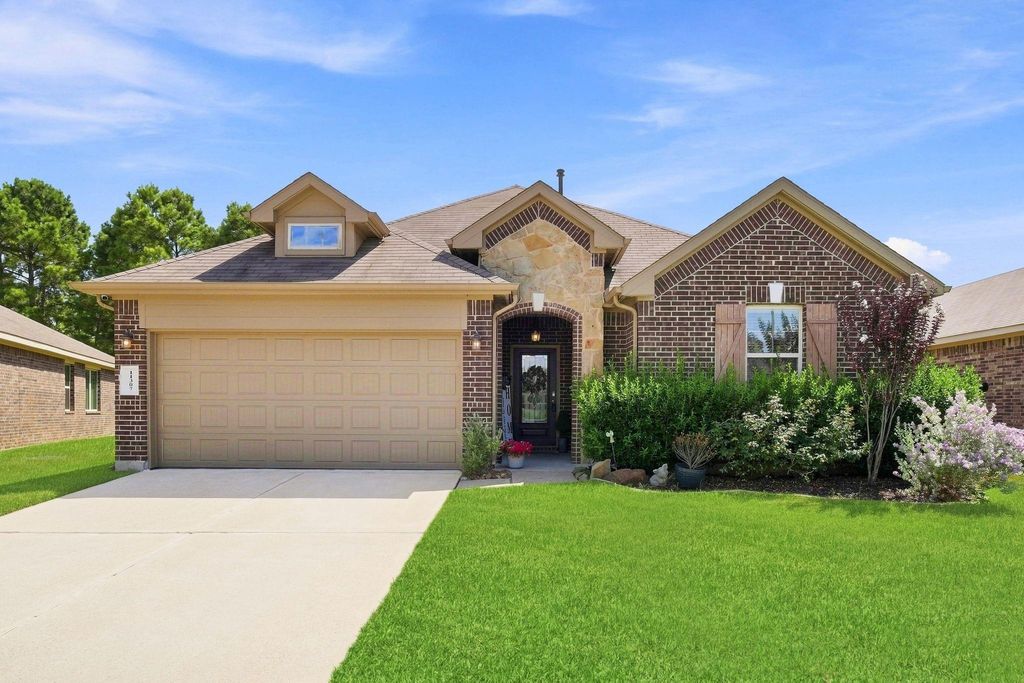 11307 Dawn Beach Lane, Conroe, TX 77304