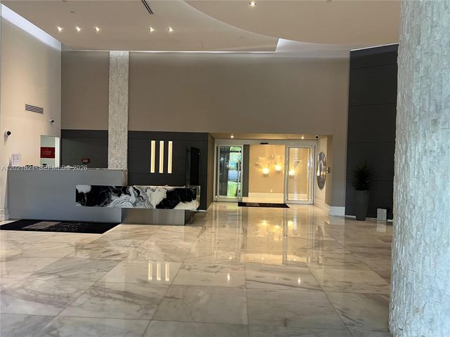 3300 NE 192nd St 616, Aventura, FL 33180
