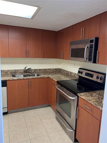3300 NE 192nd St 616, Aventura, FL 33180