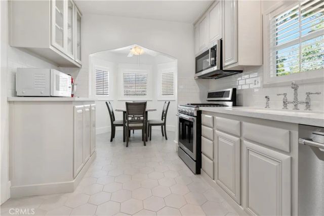 2709 Sunset Avenue, Bakersfield, CA 93304