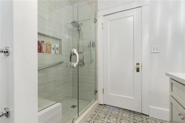 2709 Sunset Avenue, Bakersfield, CA 93304