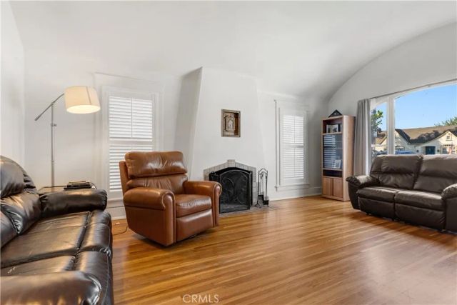 2709 Sunset Avenue, Bakersfield, CA 93304