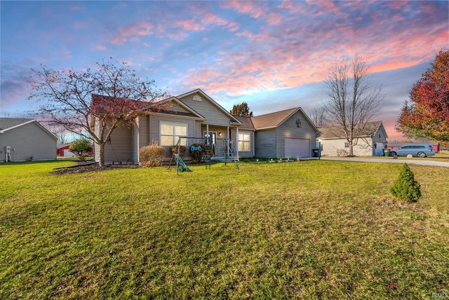 4307 N Lighthouse Drive, Warsaw, IN 46582