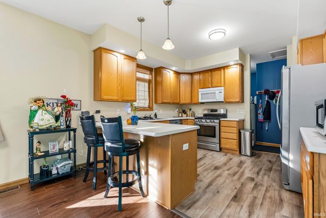 4307 N Lighthouse Drive, Warsaw, IN 46582