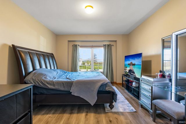 4307 N Lighthouse Drive, Warsaw, IN 46582